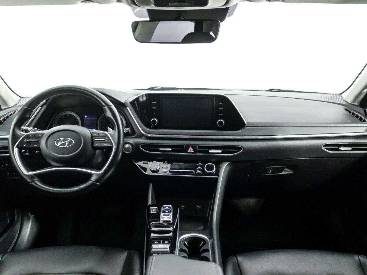 Hyundai Sonata с пробегом — 2021 год. Фото: #12