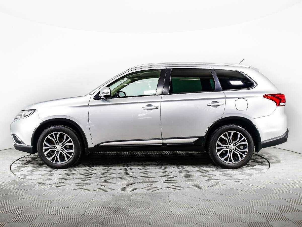 Mitsubishi Outlander с пробегом — 2016 год. Фото: #7