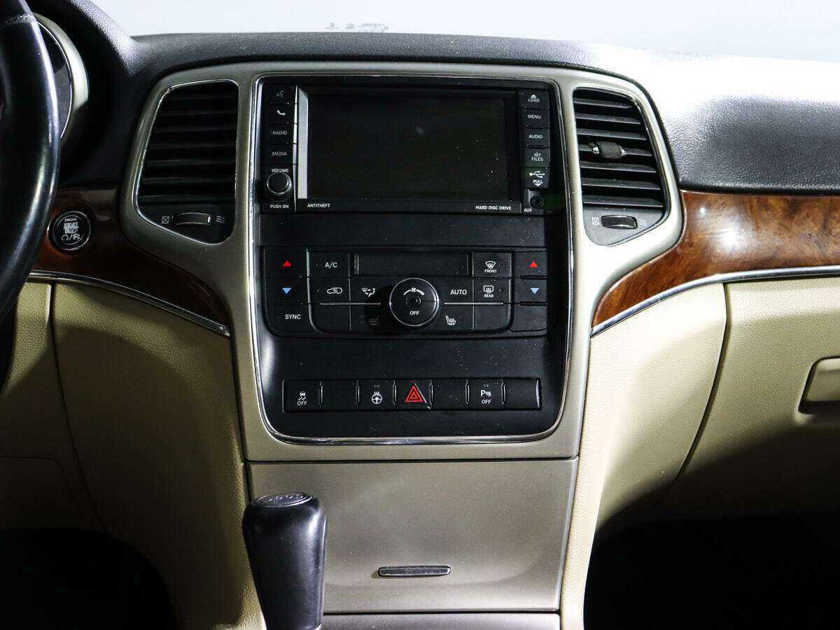 Jeep Grand Cherokee с пробегом — 2012 год. Фото: #10