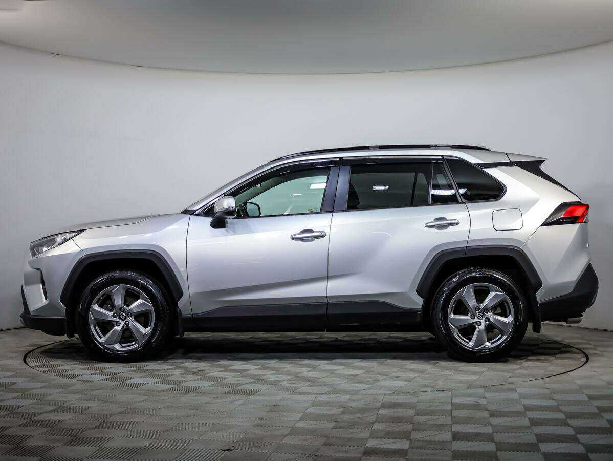 Toyota RAV4 с пробегом — 2020 год. Фото: #6