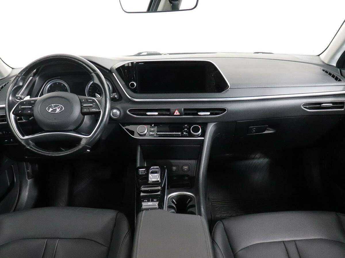 Hyundai Sonata с пробегом — 2020 год. Фото: #12