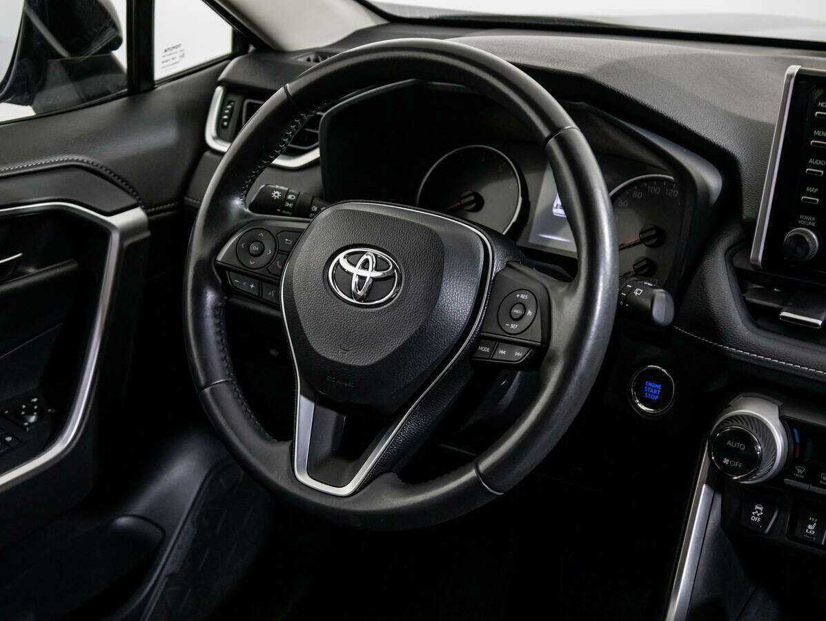 Toyota RAV4 с пробегом — 2021 год. Фото: #15