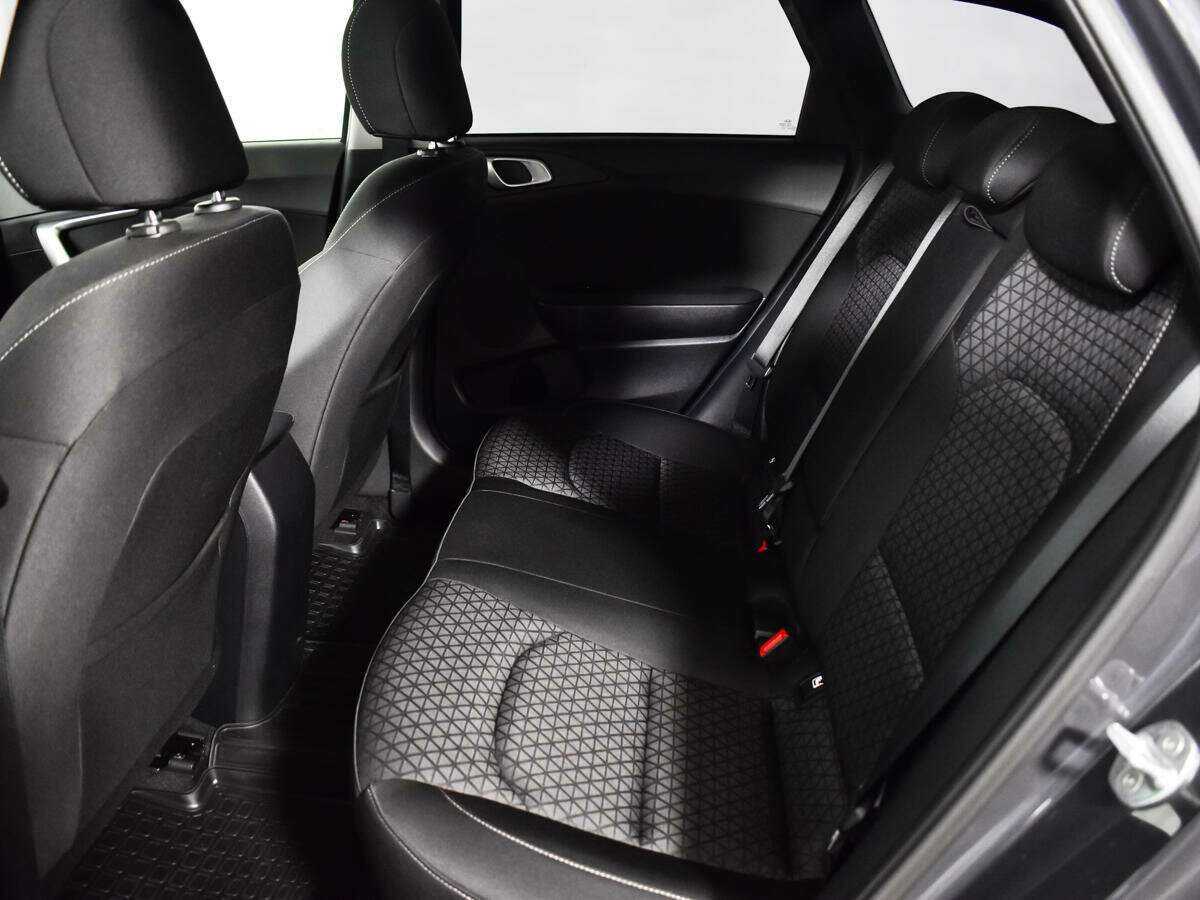 Kia Ceed с пробегом — 2021 год. Фото: #9