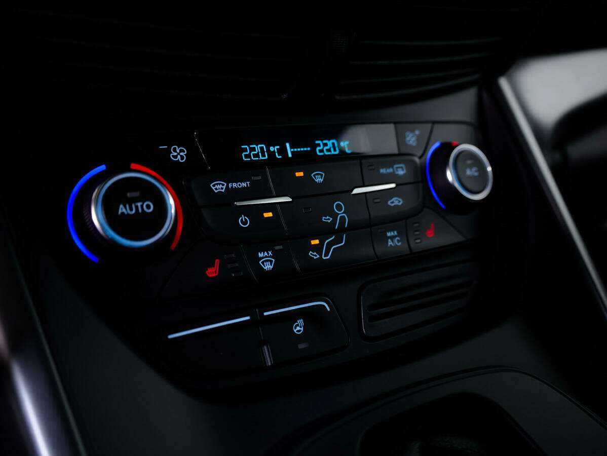 Ford Kuga с пробегом — 2018 год. Фото: #12