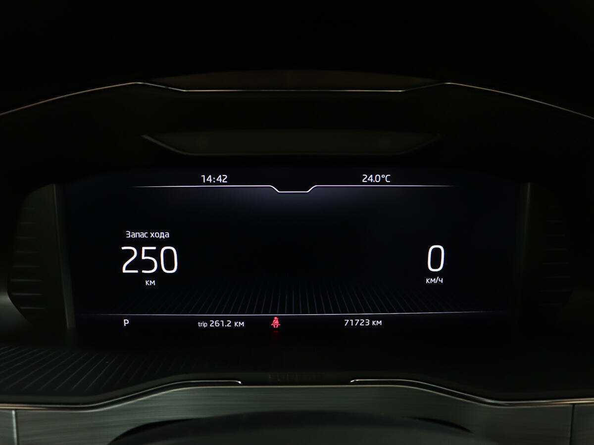 Skoda Superb с пробегом — 2021 год. Фото: #13