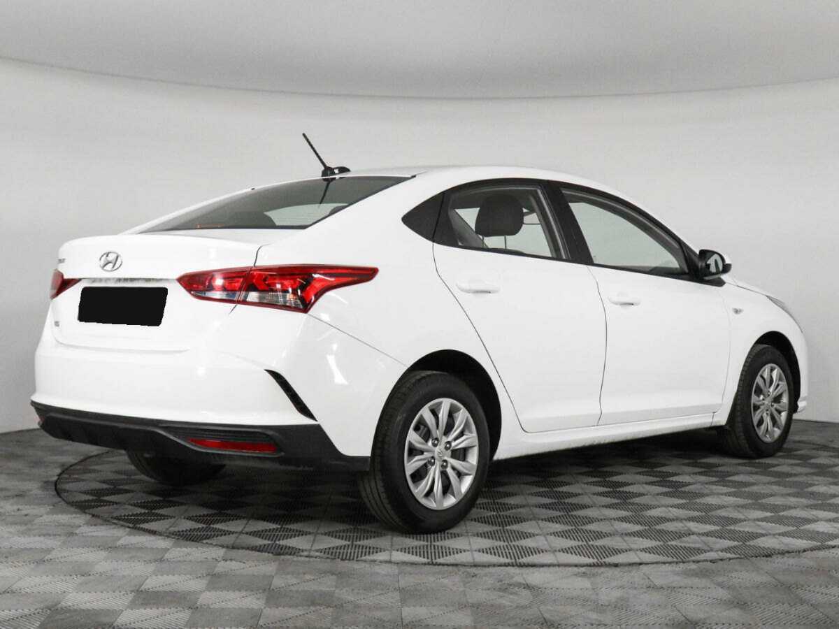 Hyundai Accent с пробегом — 2022 год. Фото: #4