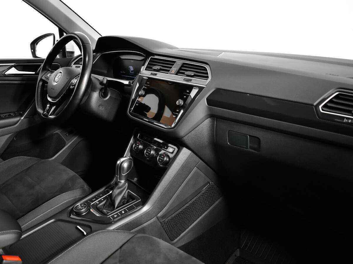 Volkswagen Tiguan с пробегом — 2017 год. Фото: #8
