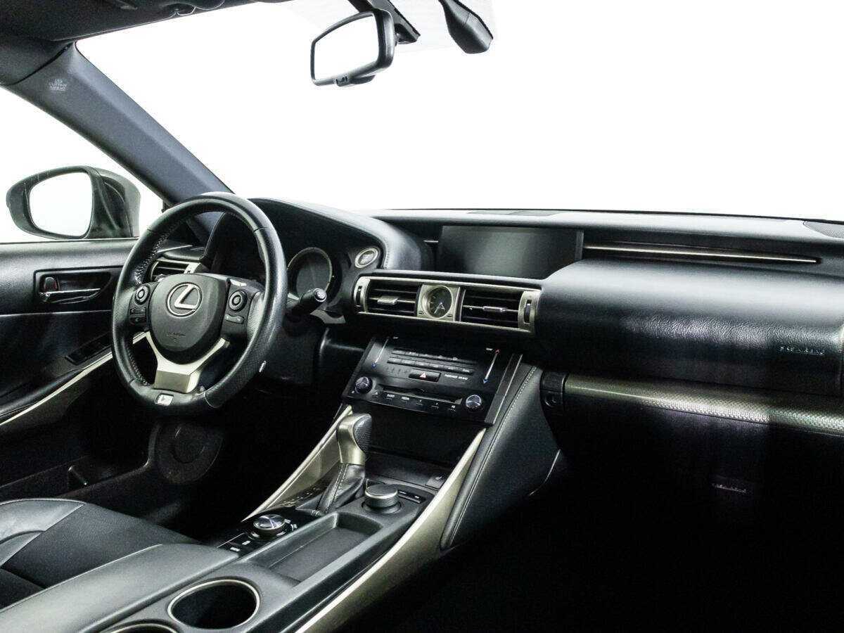 Lexus IS с пробегом — 2014 год. Фото: #8