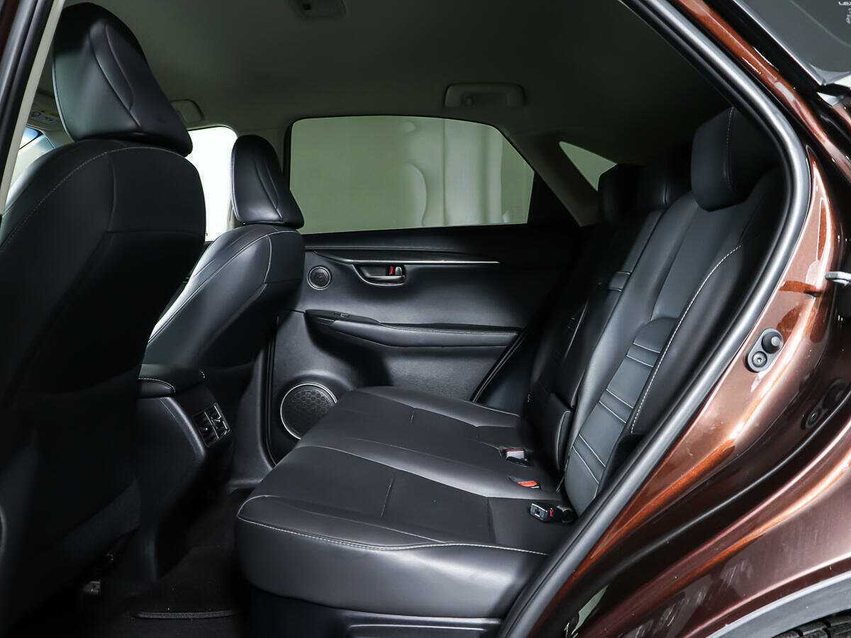 Lexus NX с пробегом — 2018 год. Фото: #9