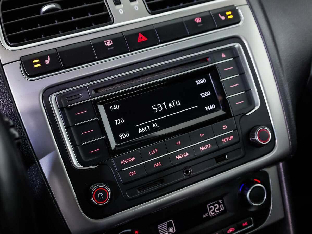 Volkswagen Polo с пробегом — 2016 год. Фото: #11