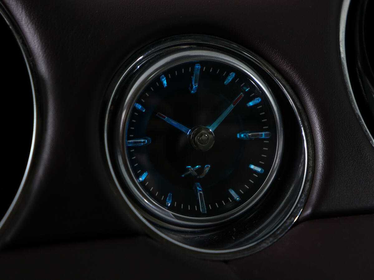 Jaguar XJ с пробегом — 2014 год. Фото: #35