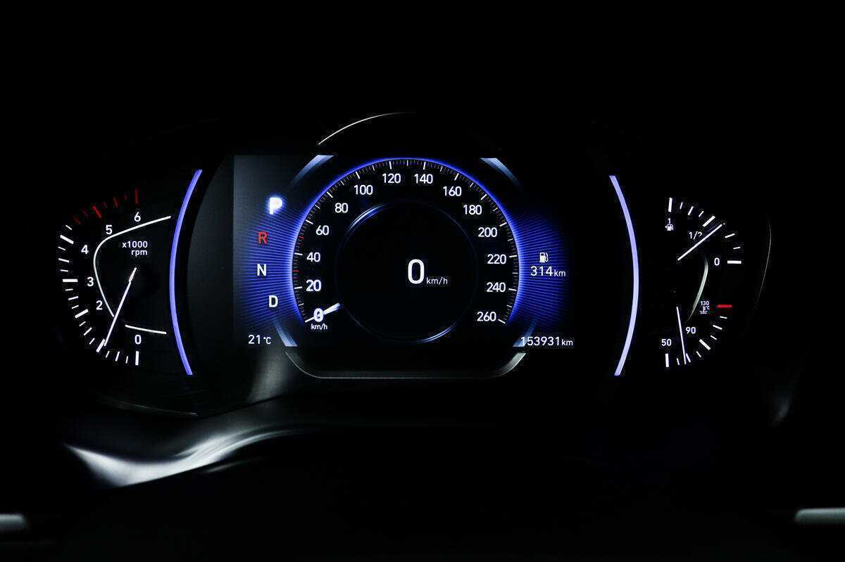 Hyundai Santa Fe с пробегом — 2019 год. Фото: #9