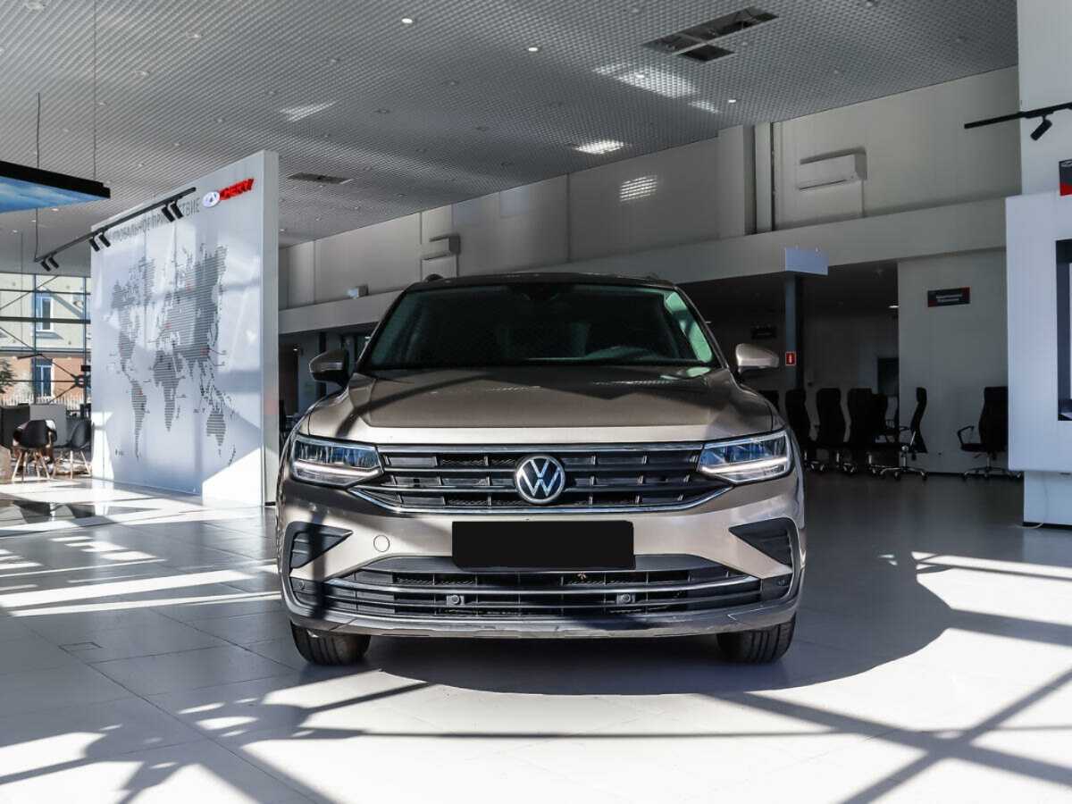 Volkswagen Tiguan с пробегом — 2021 год. Фото: #1