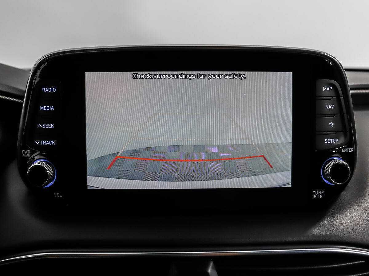 Hyundai Santa Fe с пробегом — 2018 год. Фото: #18