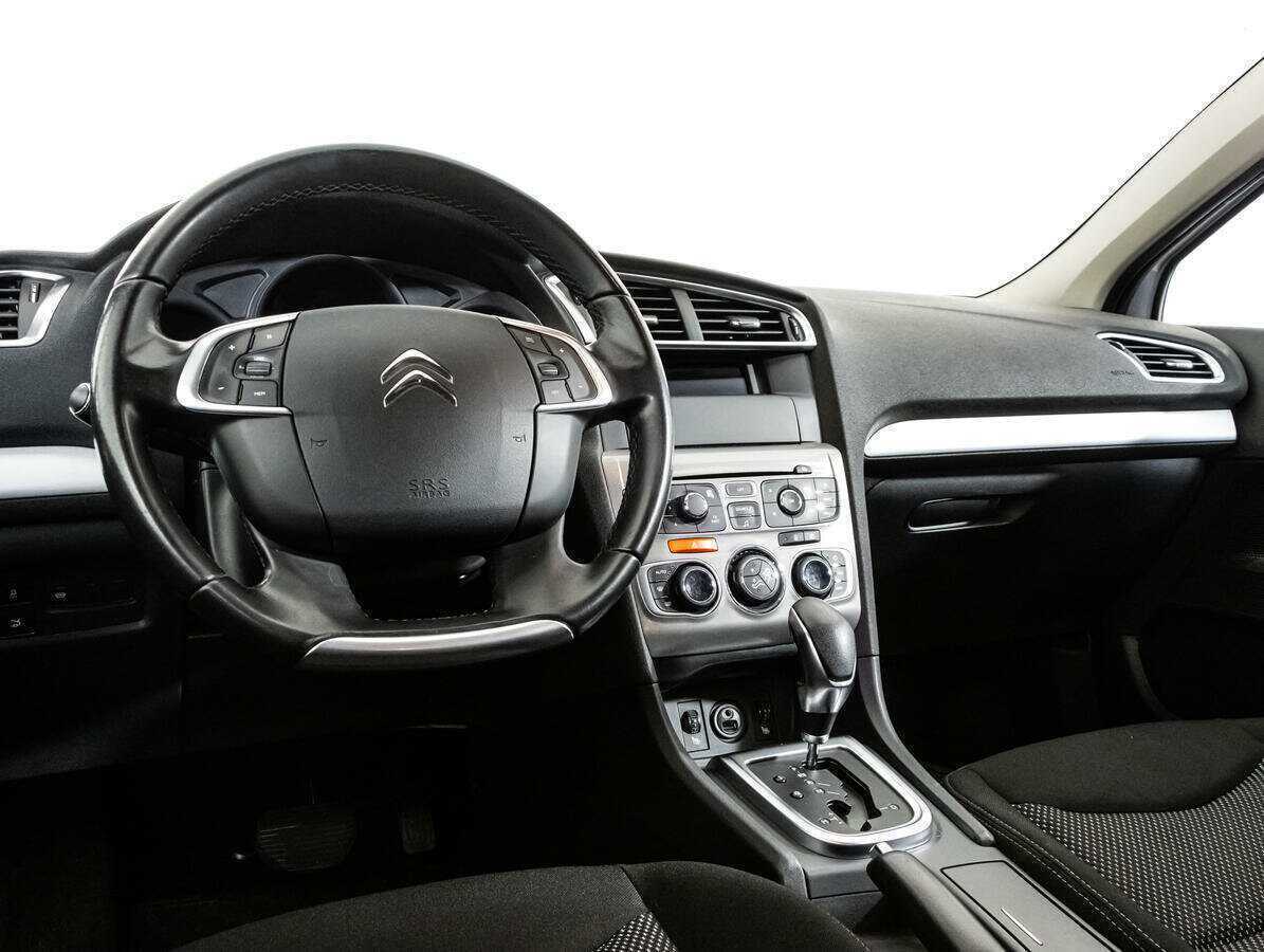 Citroen C4 с пробегом — 2016 год. Фото: #8