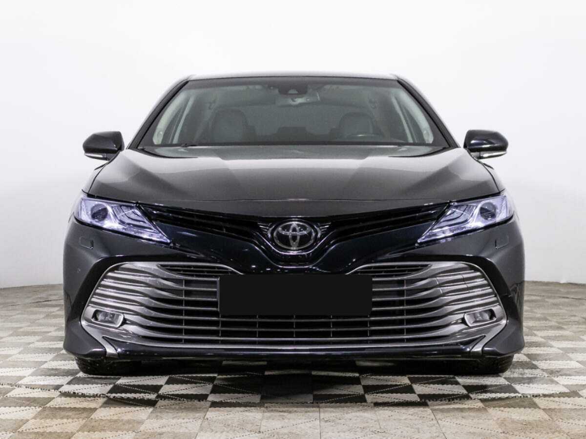 Toyota Camry с пробегом — 2020 год. Фото: #1