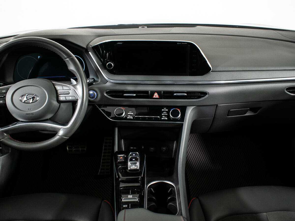 Hyundai Sonata с пробегом — 2021 год. Фото: #8