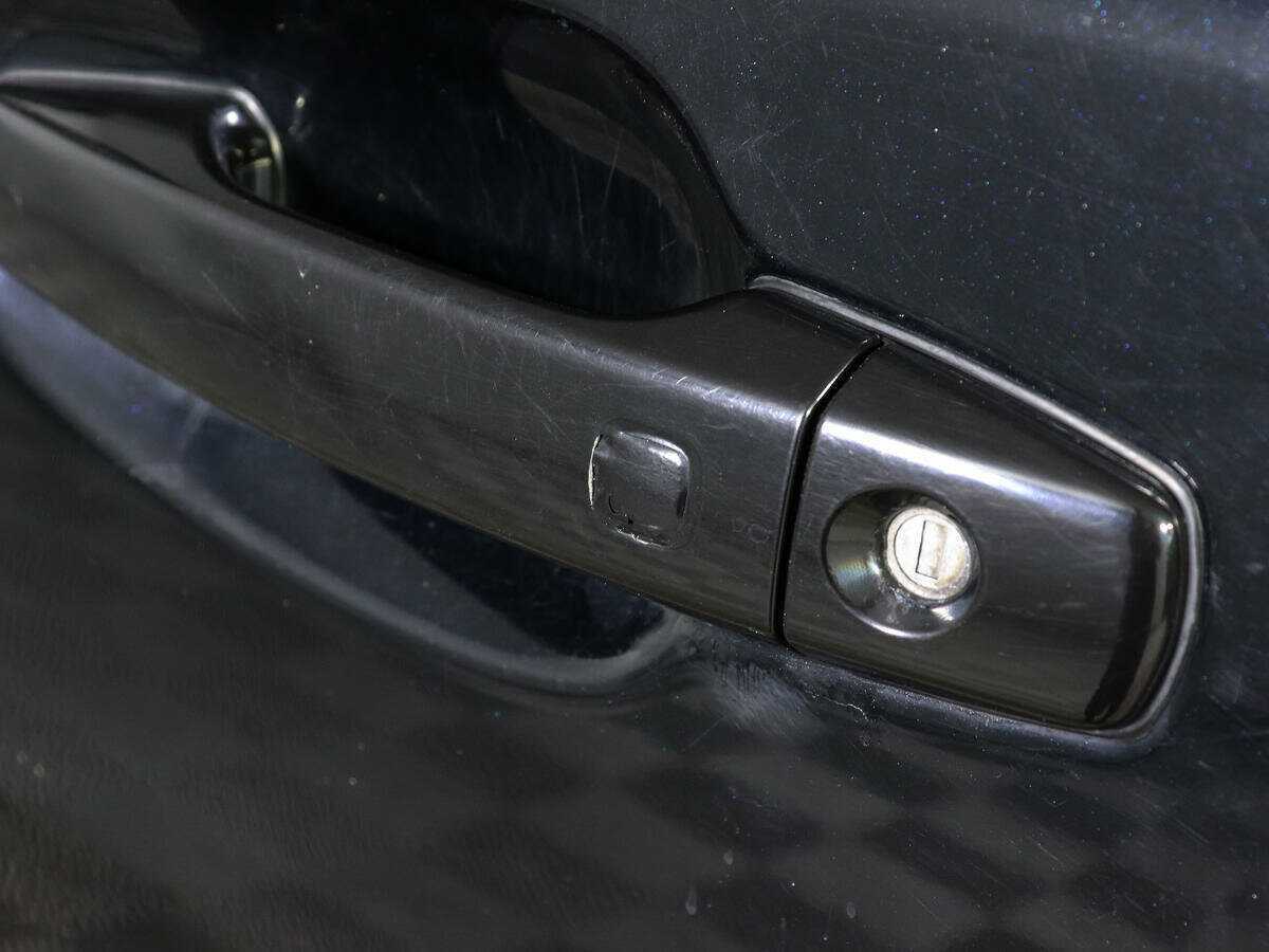 Toyota Land Cruiser с пробегом — 2012 год. Фото: #16