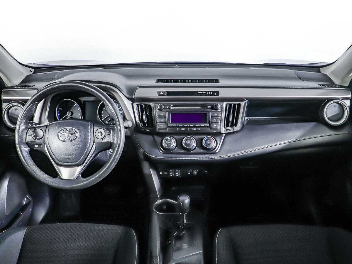 Toyota RAV4 с пробегом — 2016 год. Фото: #10