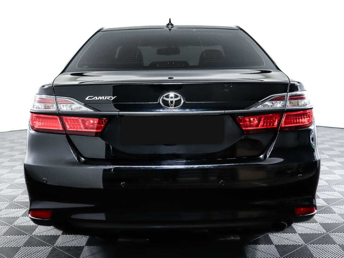 Toyota Camry с пробегом — 2017 год. Фото: #5