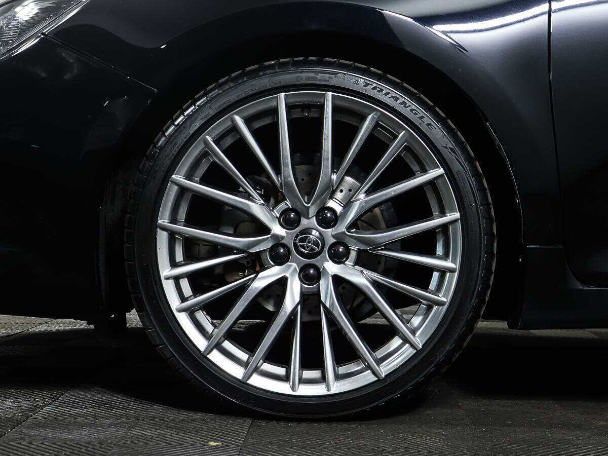 Toyota Camry с пробегом — 2017 год. Фото: #18