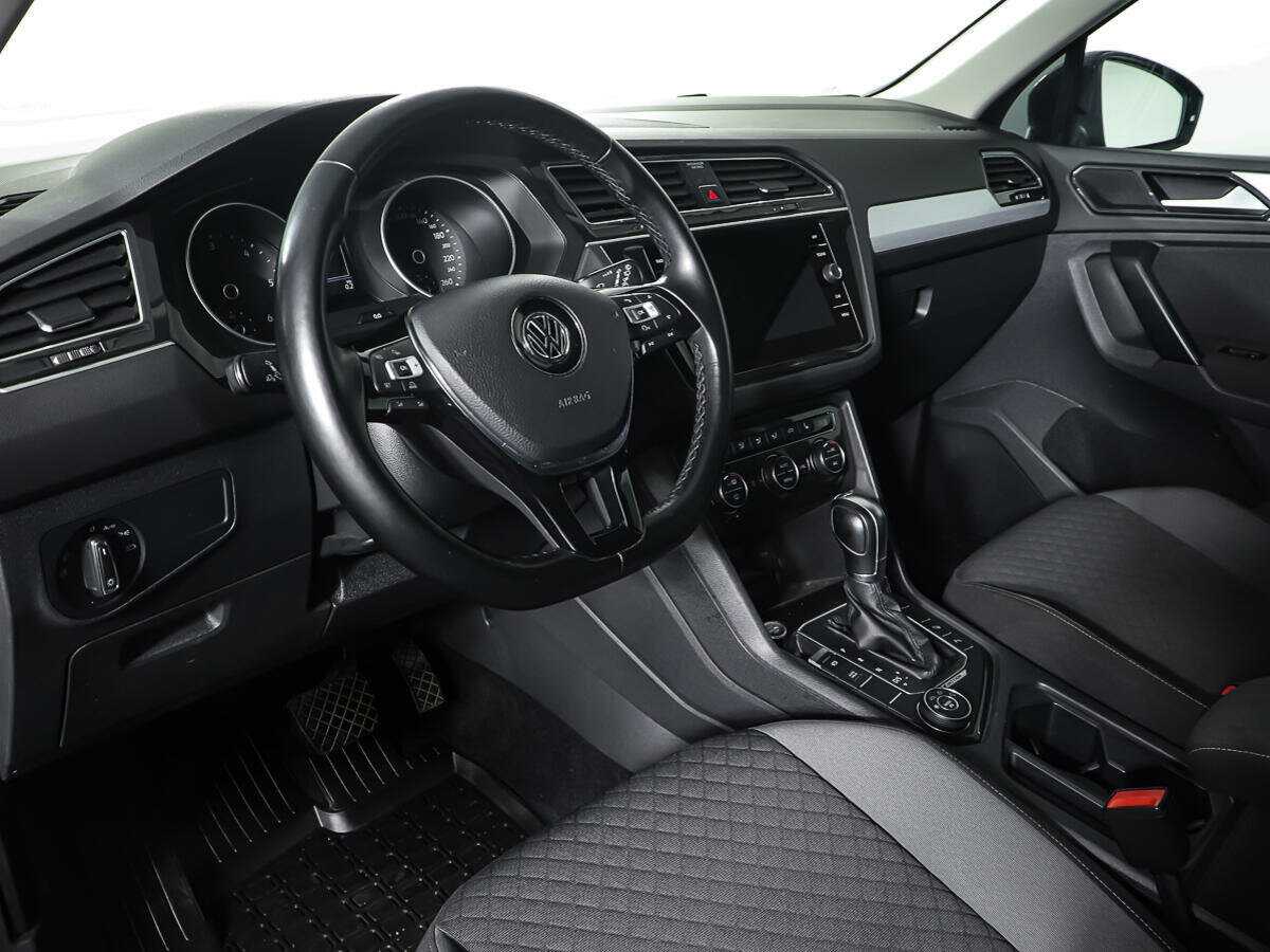 Volkswagen Tiguan с пробегом — 2018 год. Фото: #11