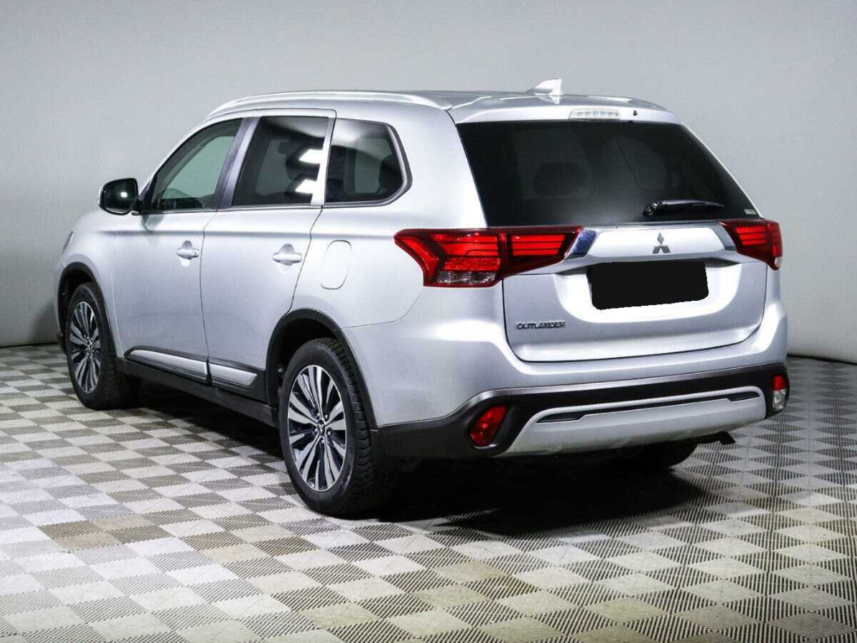 Mitsubishi Outlander с пробегом — 2021 год. Фото: #5