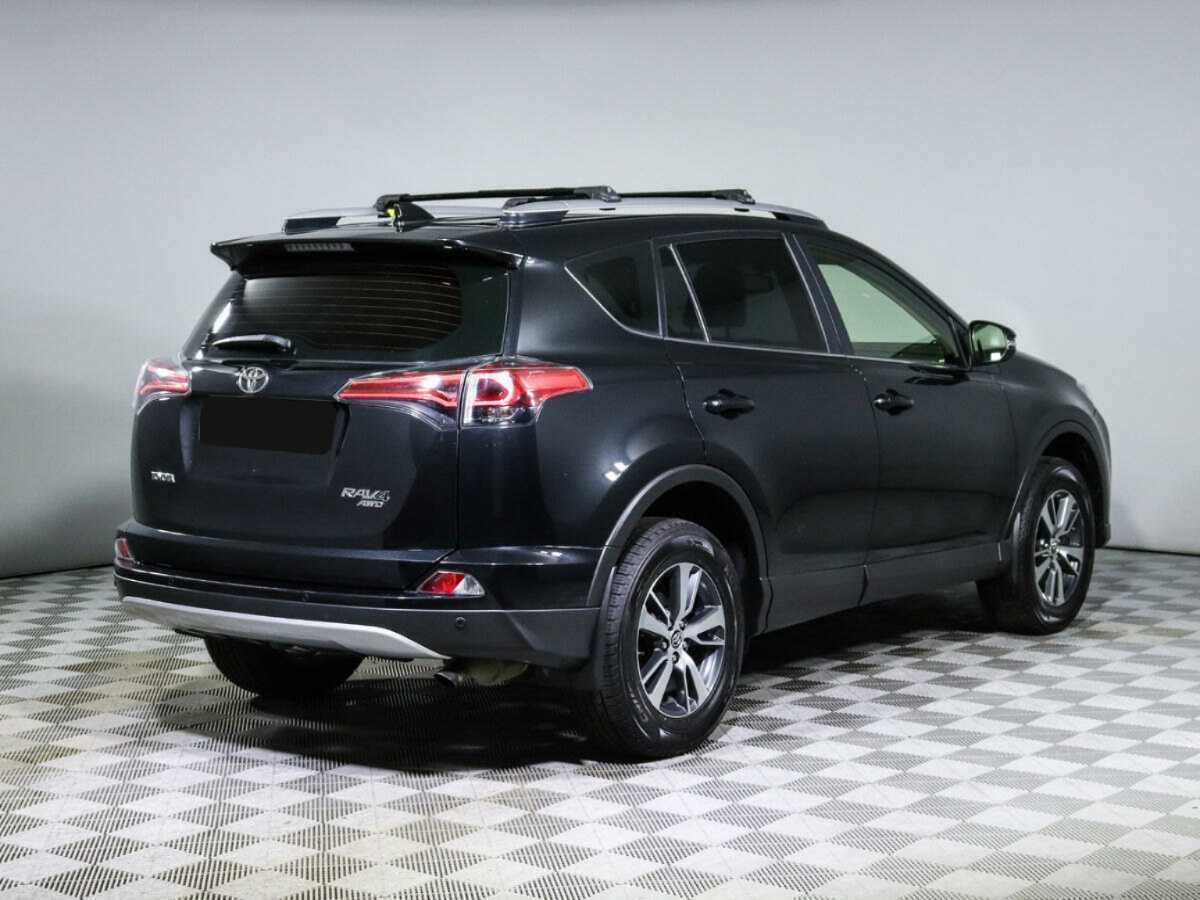 Toyota RAV4 с пробегом — 2015 год. Фото: #3