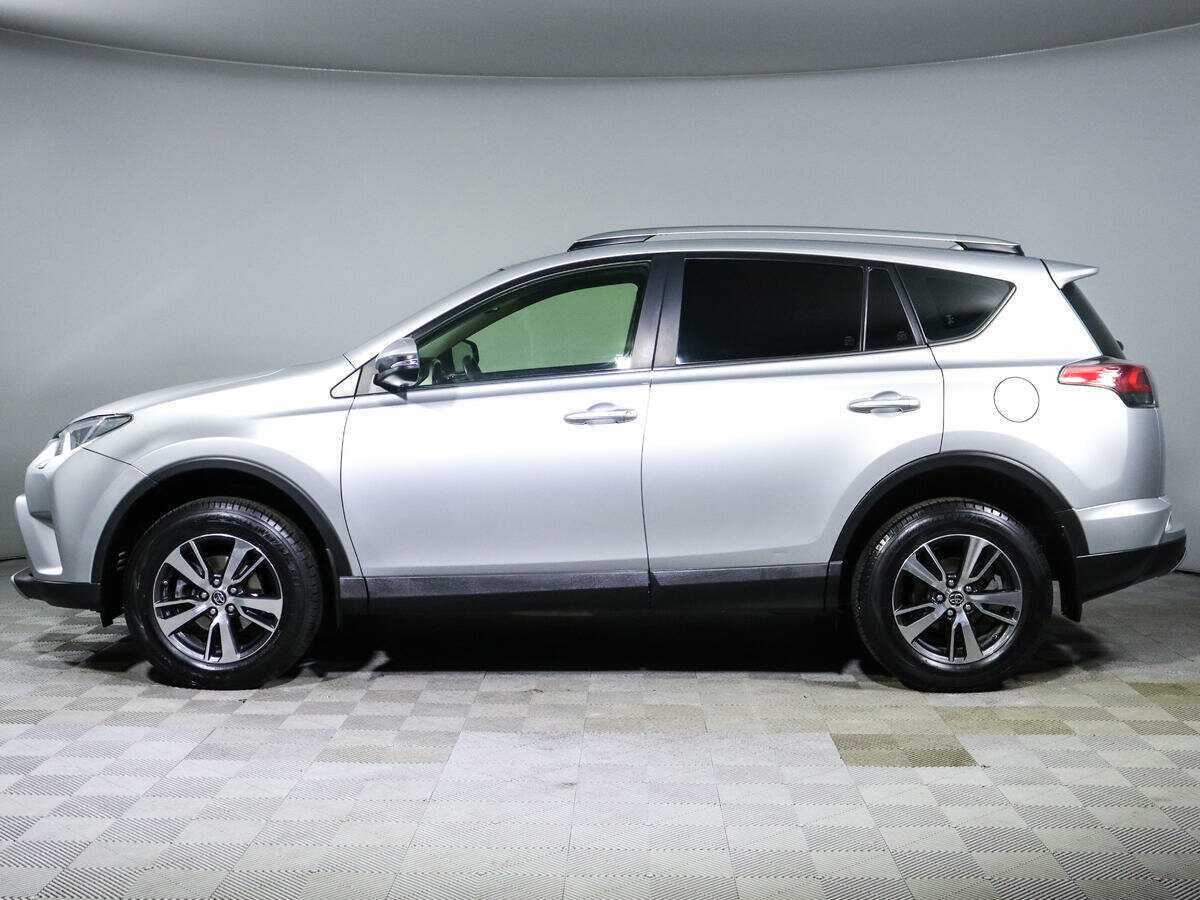 Toyota RAV4 с пробегом — 2016 год. Фото: #7