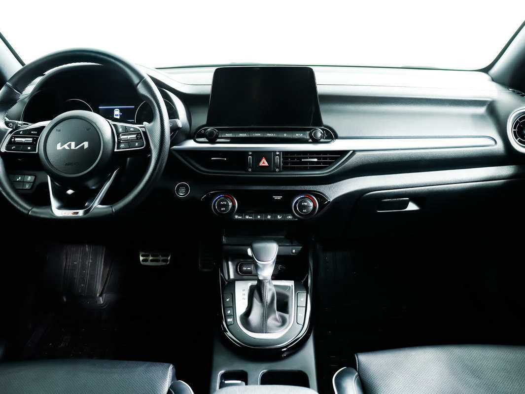 Kia Cerato с пробегом — 2022 год. Фото: #10