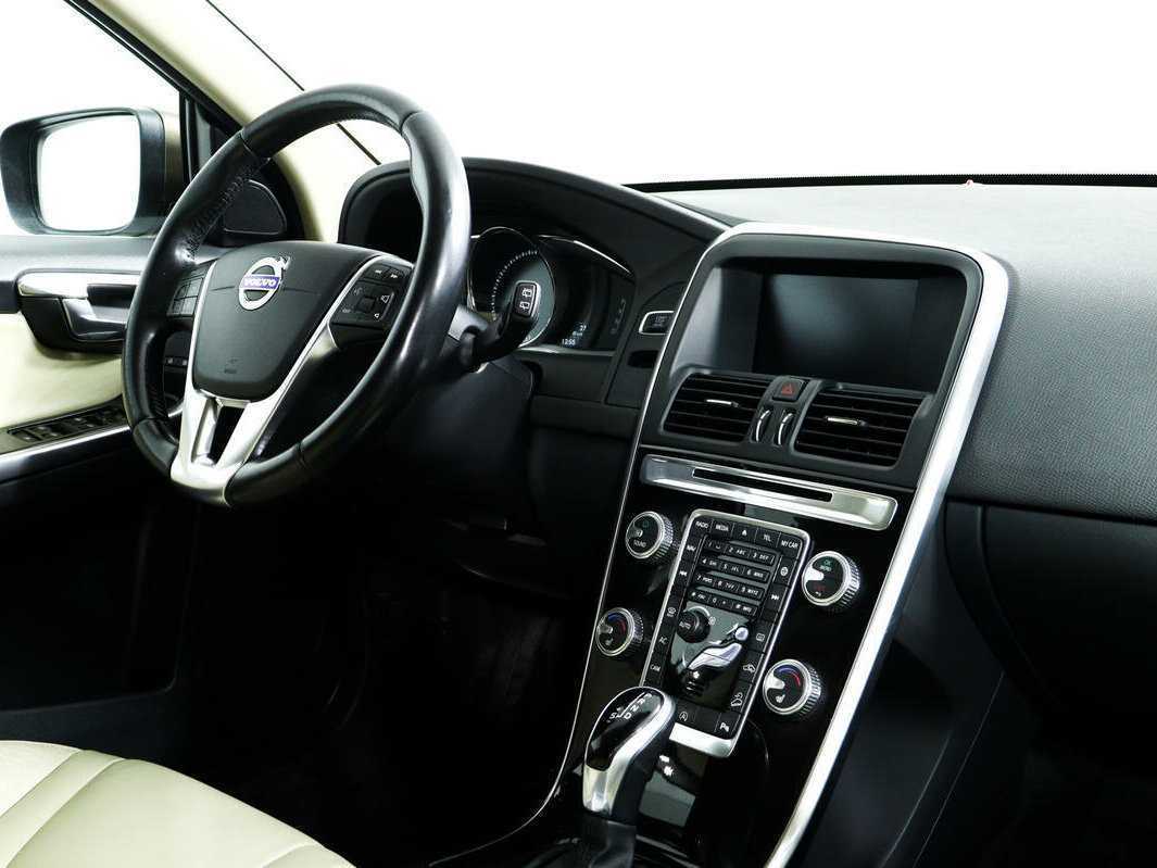 Volvo XC60 с пробегом — 2017 год. Фото: #8