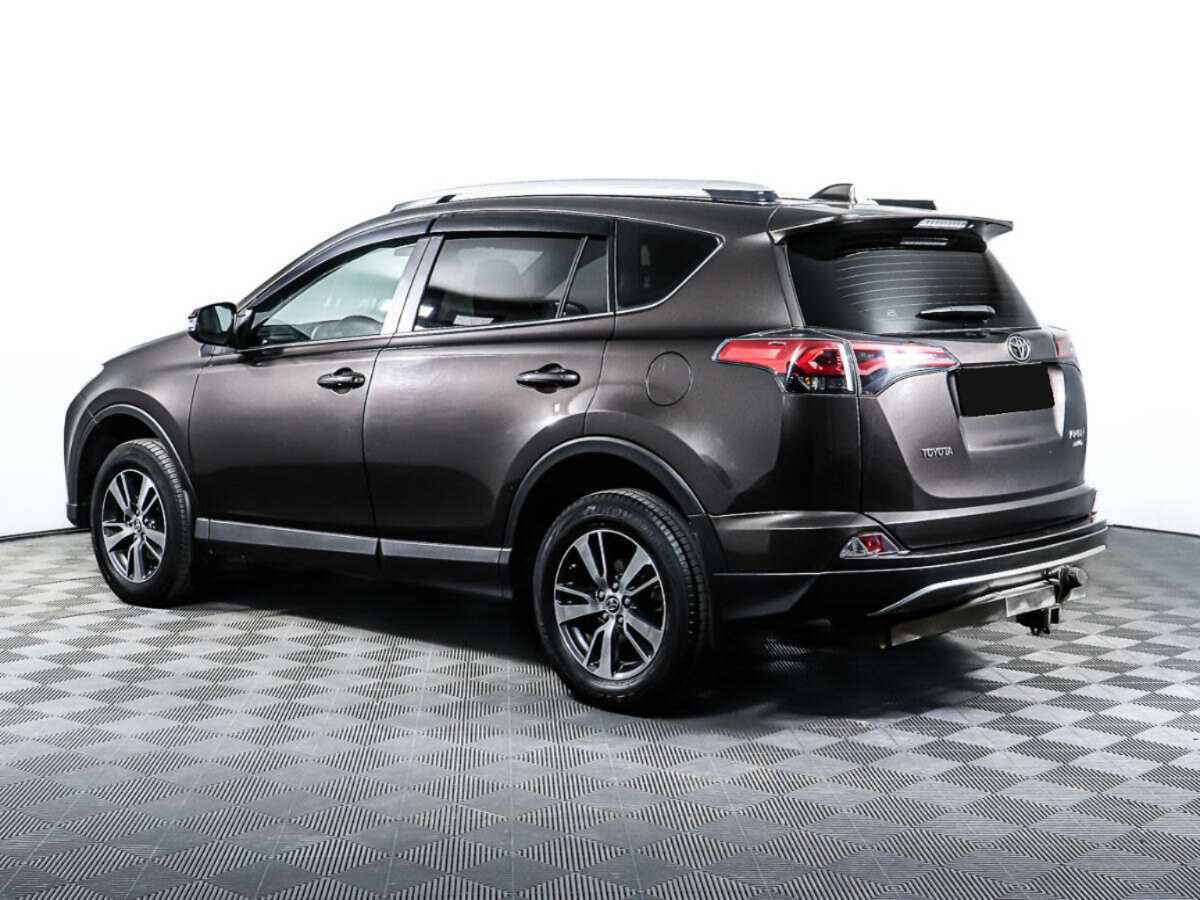 Toyota RAV4 с пробегом — 2019 год. Фото: #6