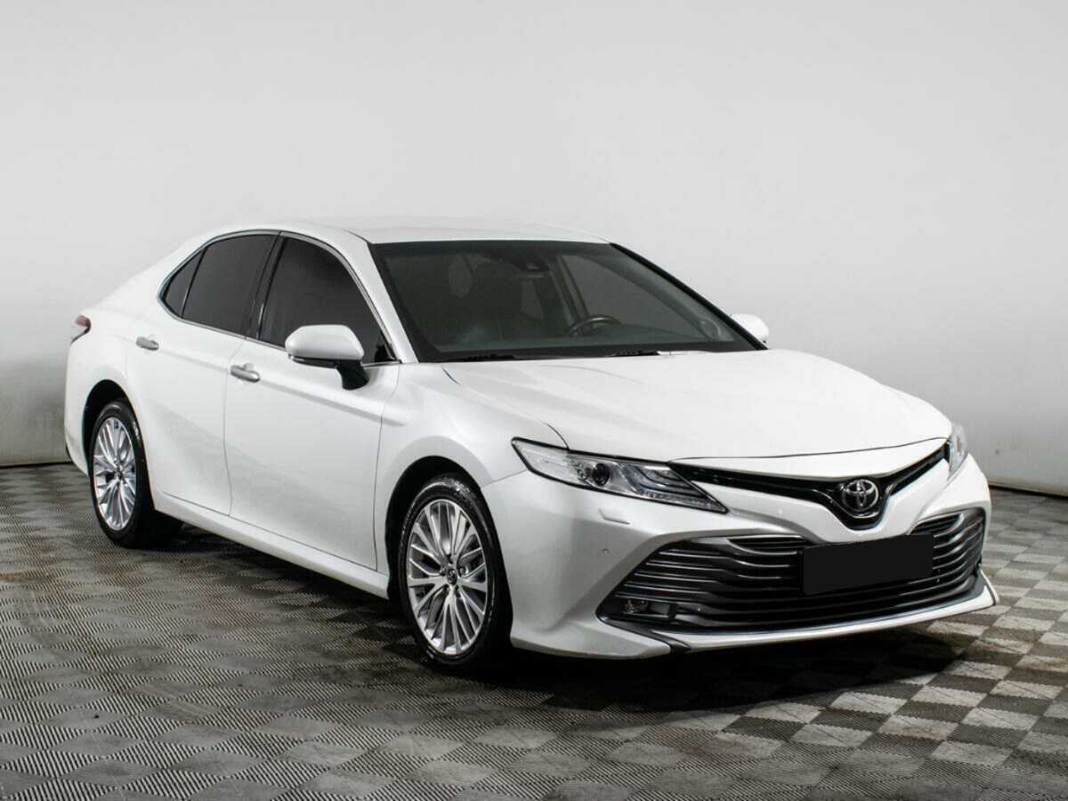 Toyota Camry с пробегом — 2019 год. Фото: #2