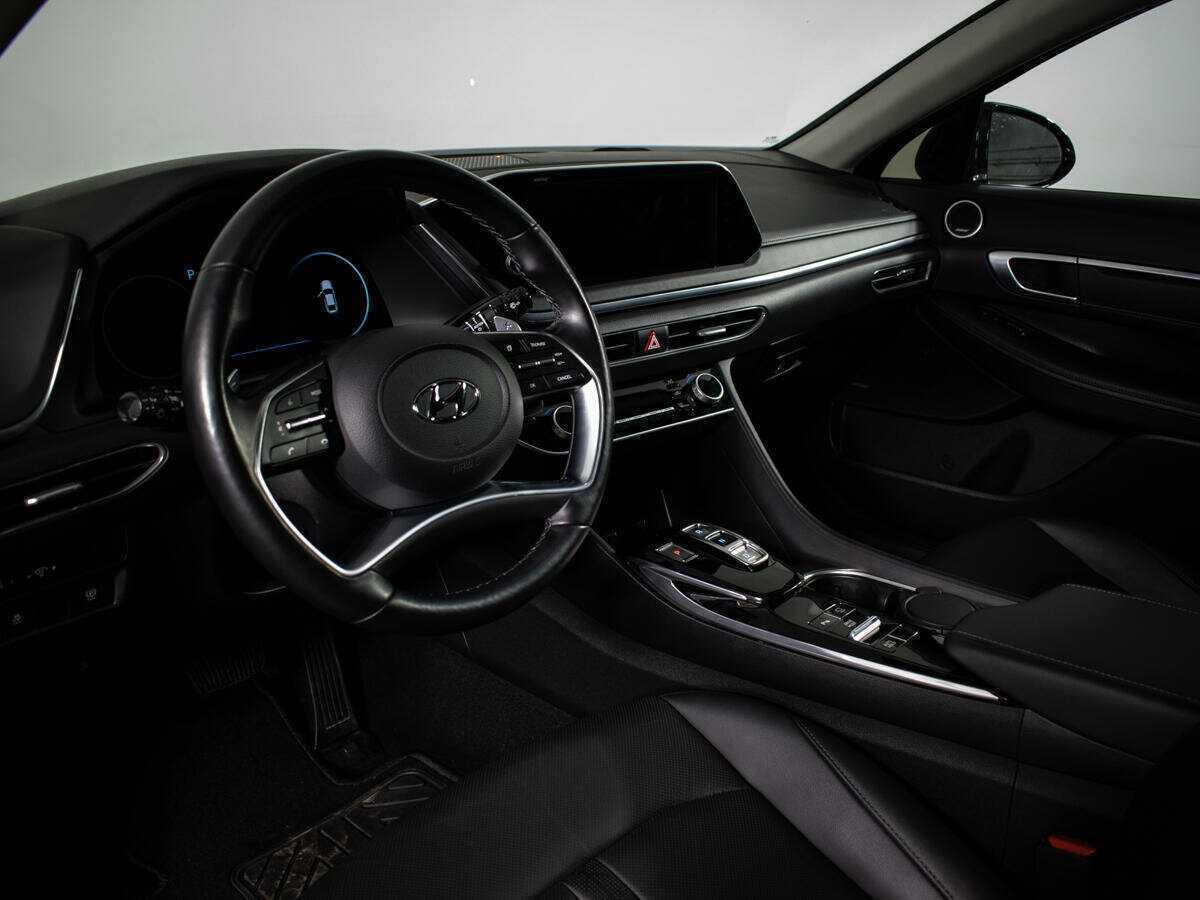 Hyundai Sonata с пробегом — 2020 год. Фото: #12