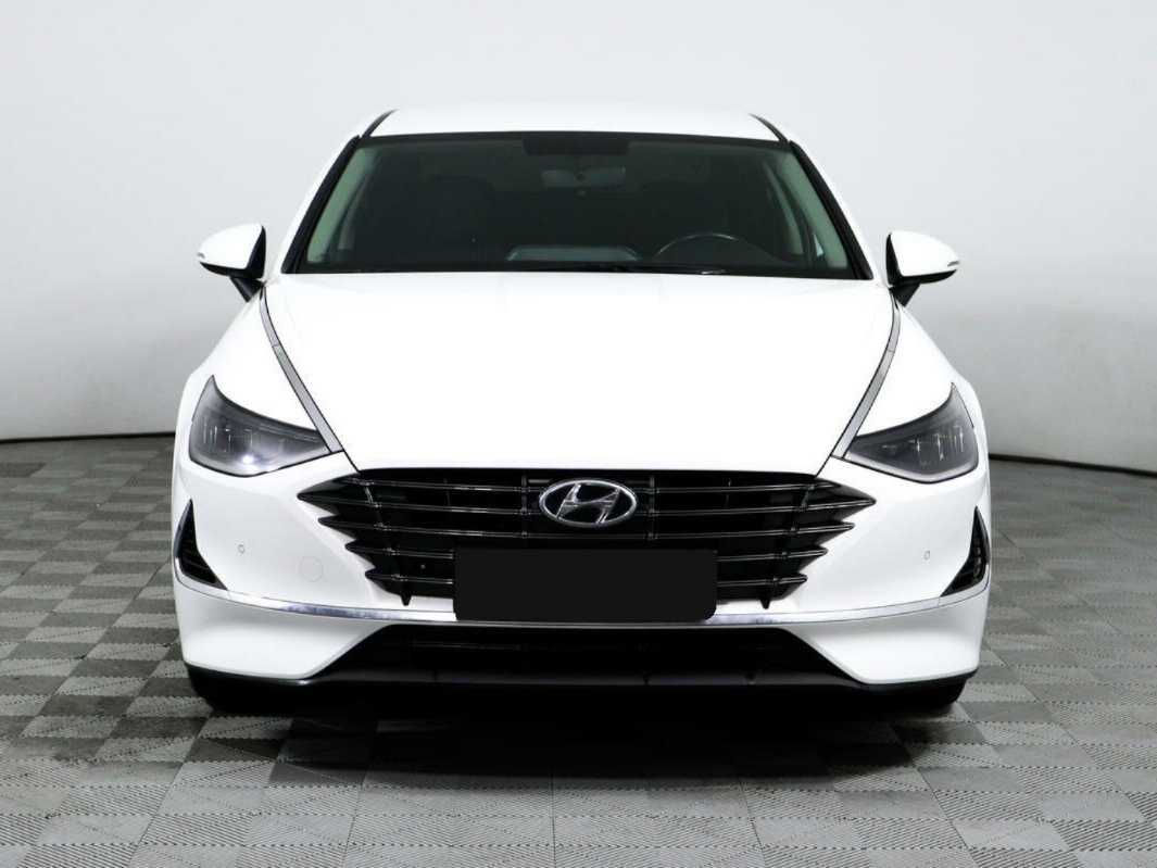 Hyundai Sonata с пробегом — 2020 год. Фото: #1