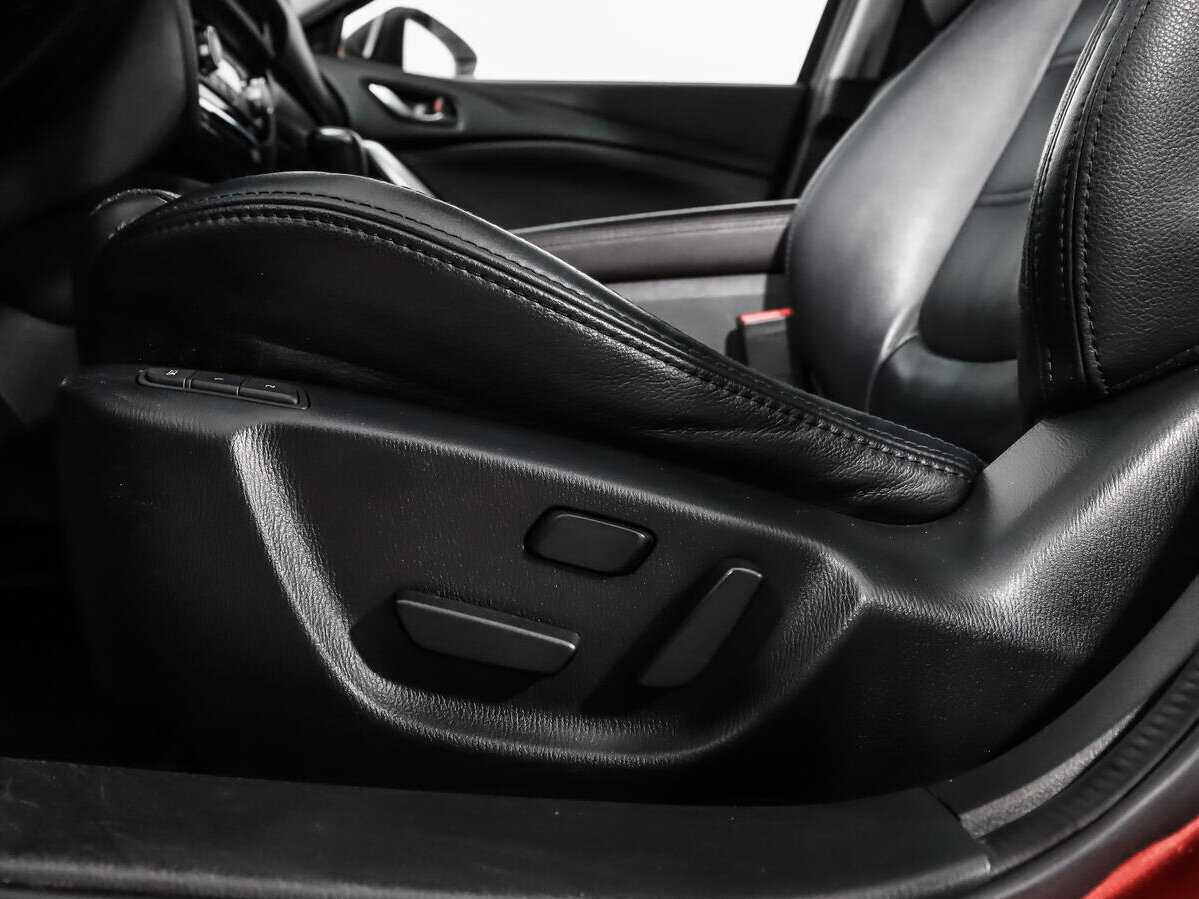 Mazda 6 с пробегом — 2015 год. Фото: #9