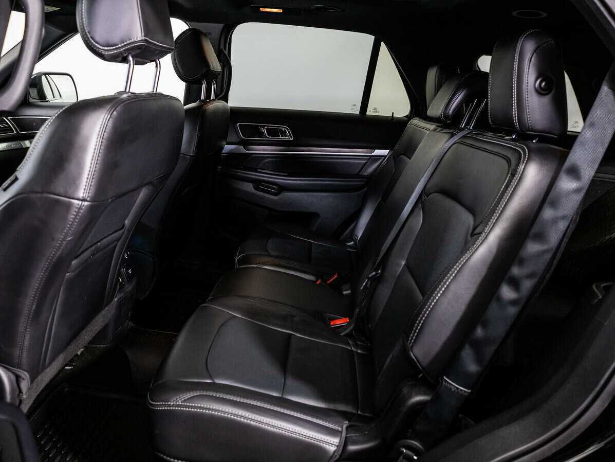 Ford Explorer с пробегом — 2017 год. Фото: #7