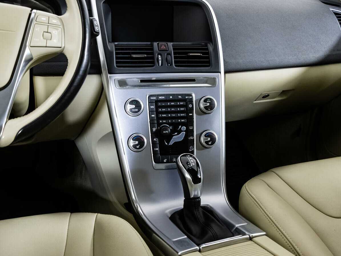 Volvo XC60 с пробегом — 2016 год. Фото: #8