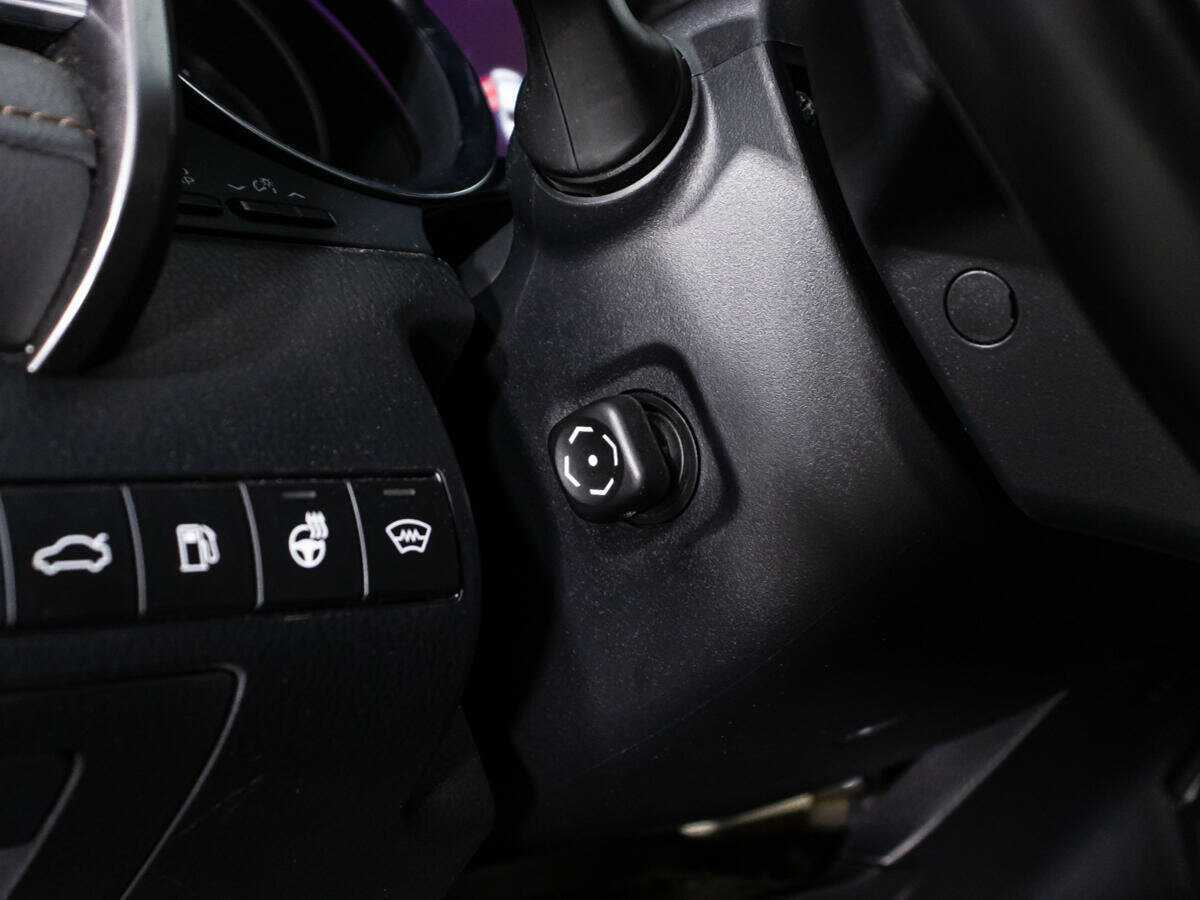 Toyota Camry с пробегом — 2018 год. Фото: #18