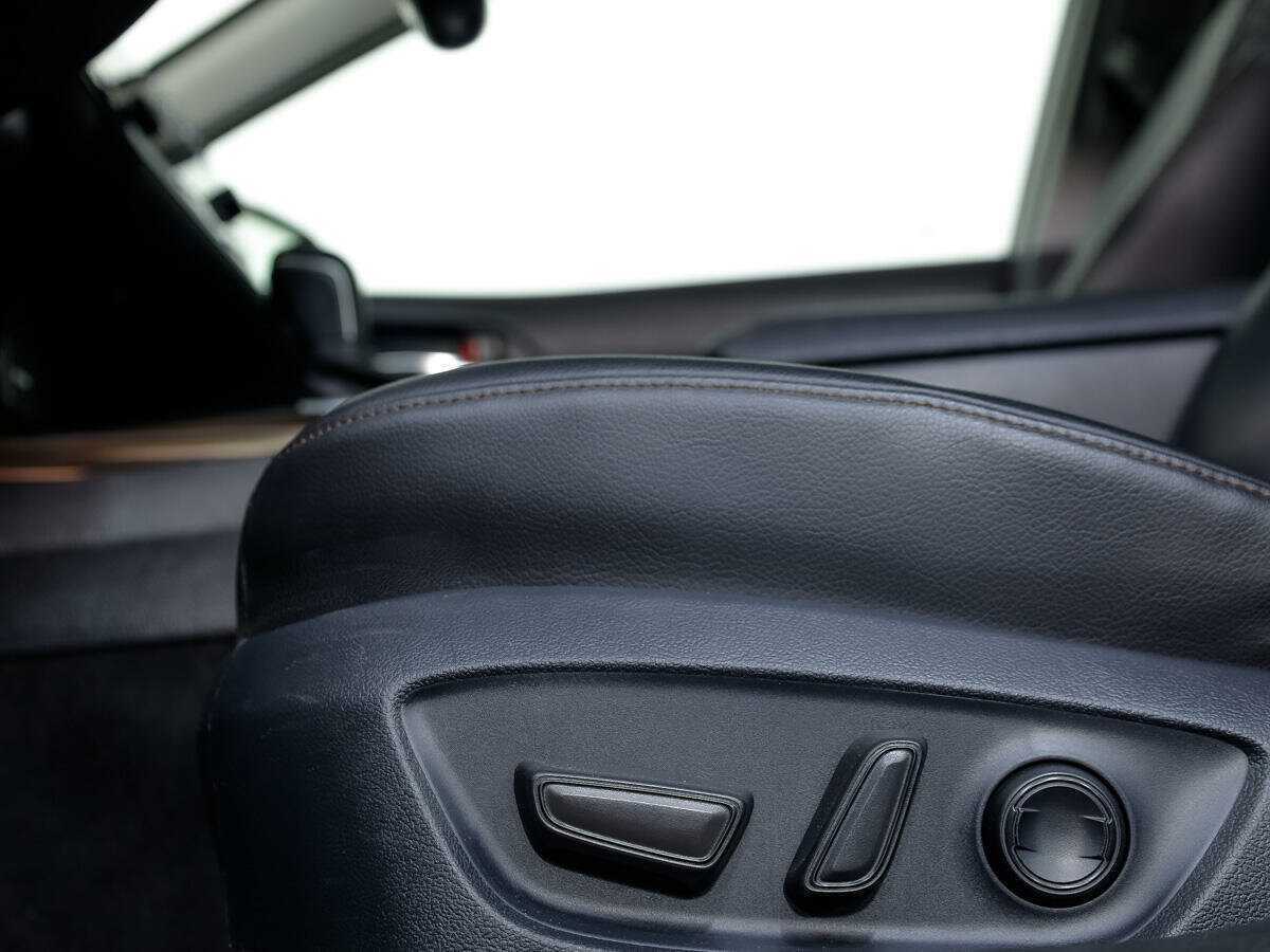 Toyota Camry с пробегом — 2019 год. Фото: #26