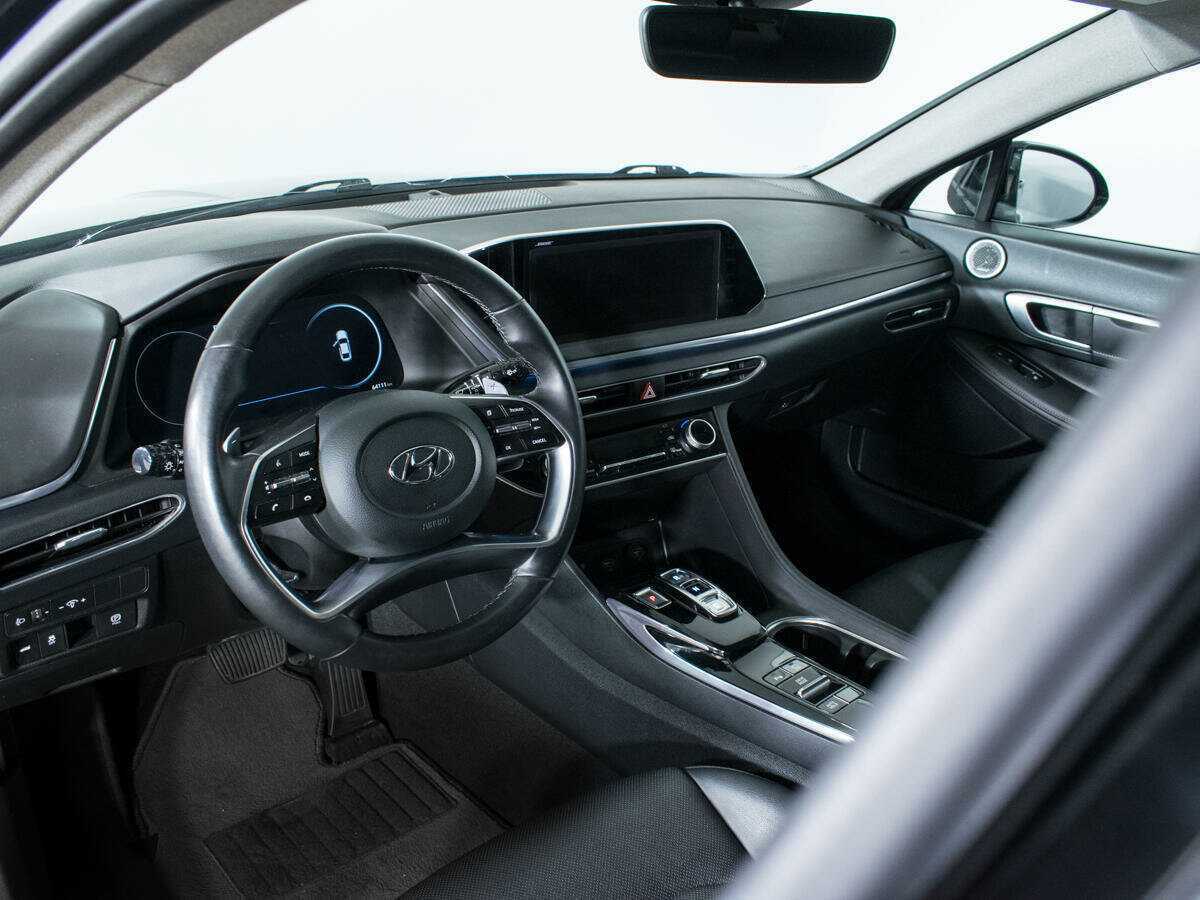 Hyundai Sonata с пробегом — 2021 год. Фото: #12