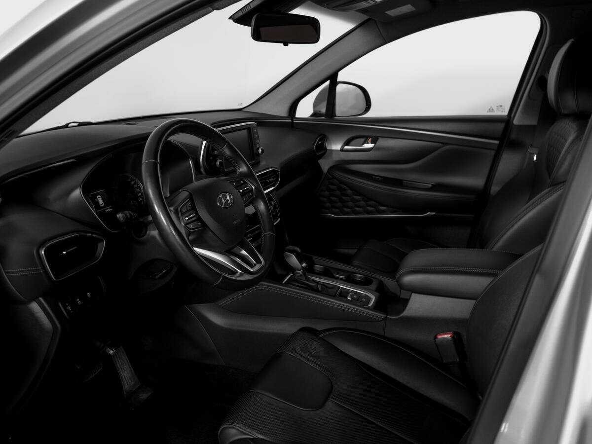 Hyundai Santa Fe с пробегом — 2018 год. Фото: #15