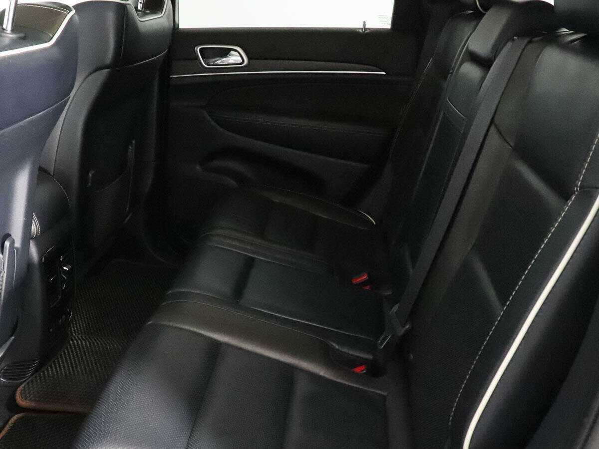 Jeep Grand Cherokee с пробегом — 2014 год. Фото: #12