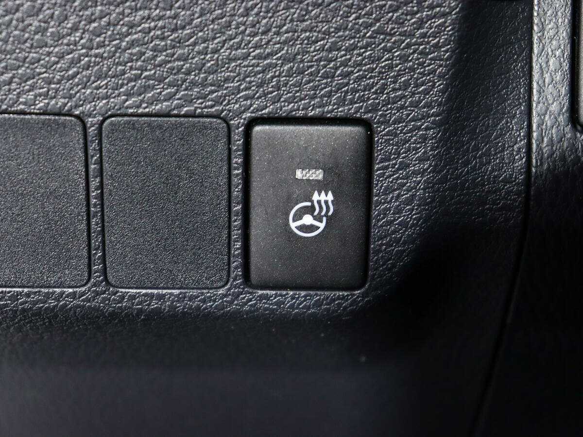 Toyota RAV4 с пробегом — 2018 год. Фото: #16