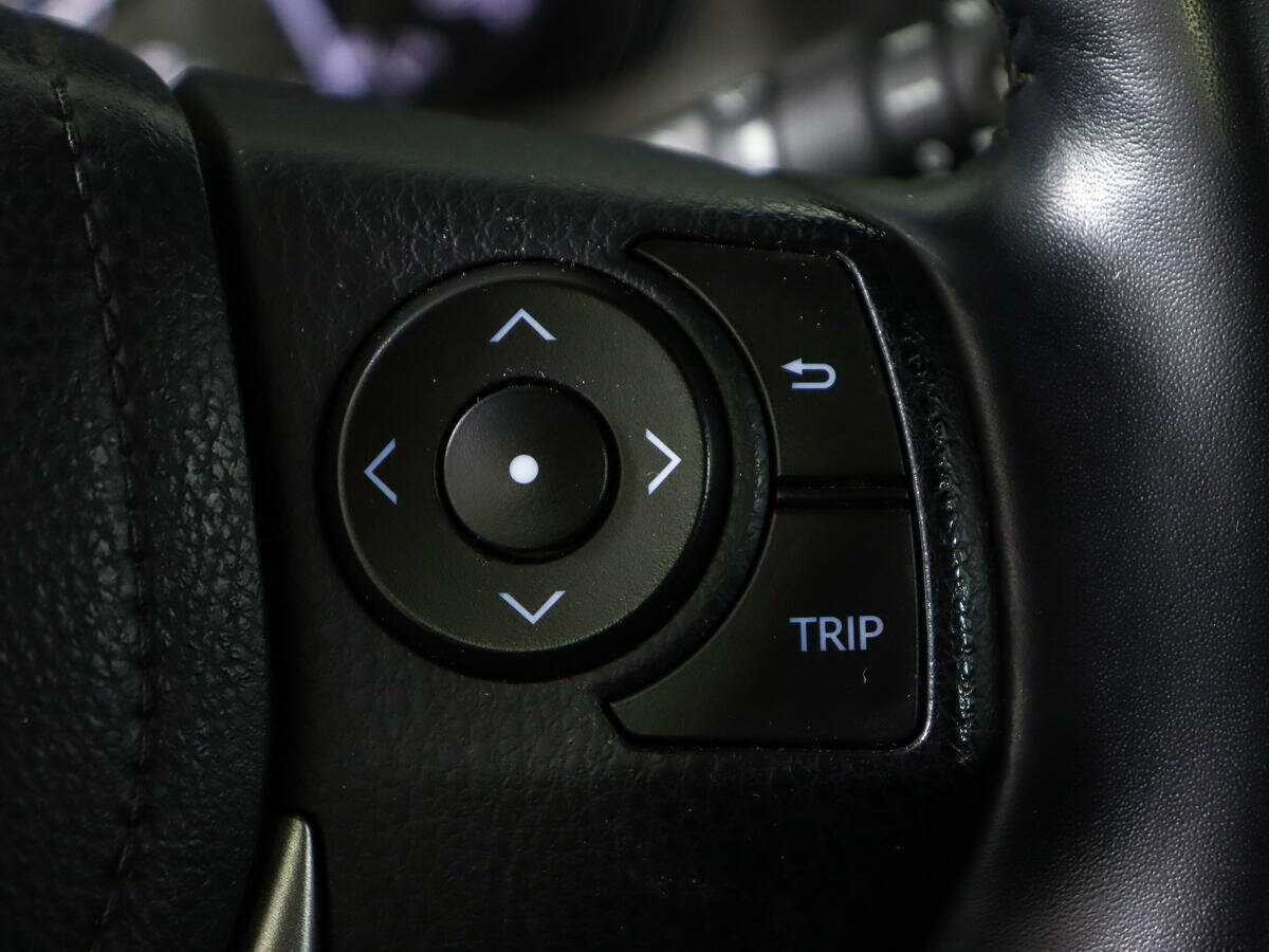 Toyota RAV4 с пробегом — 2018 год. Фото: #21