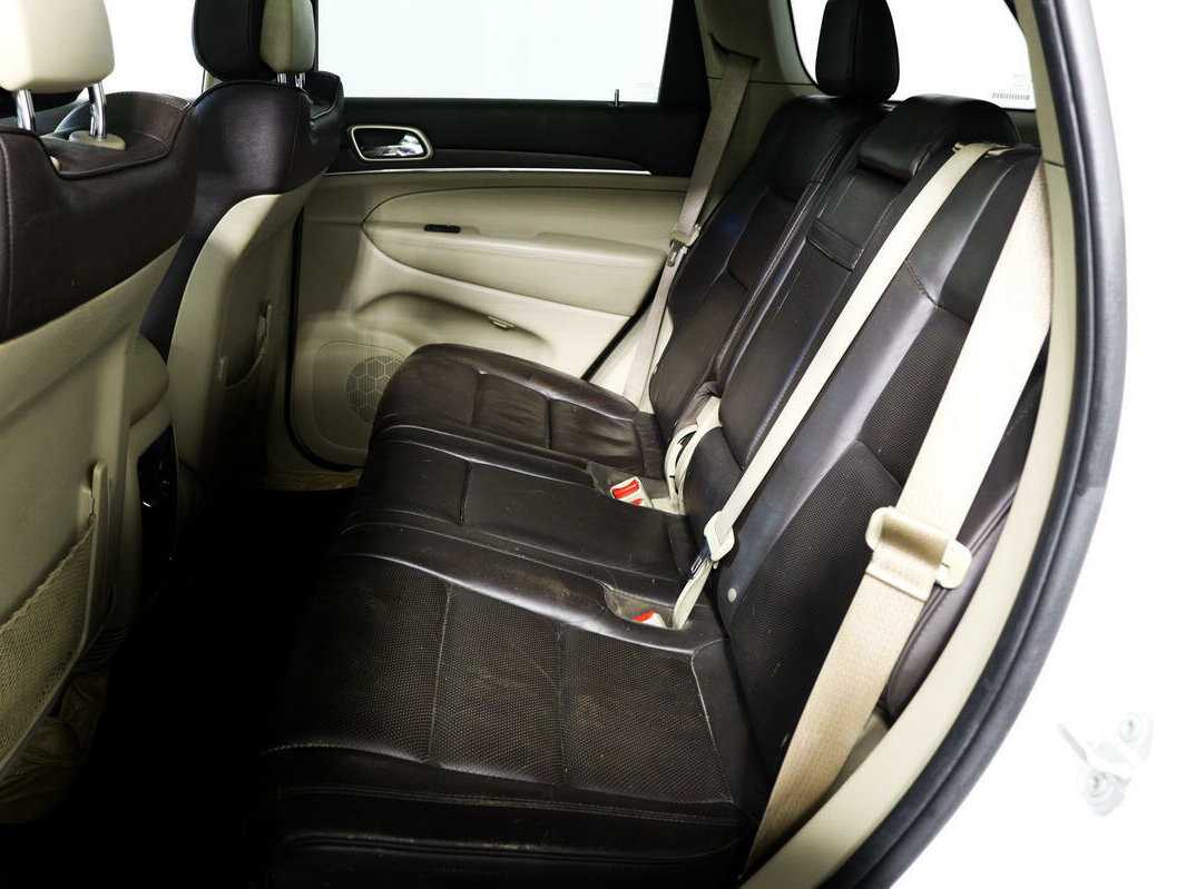 Jeep Grand Cherokee с пробегом — 2013 год. Фото: #10