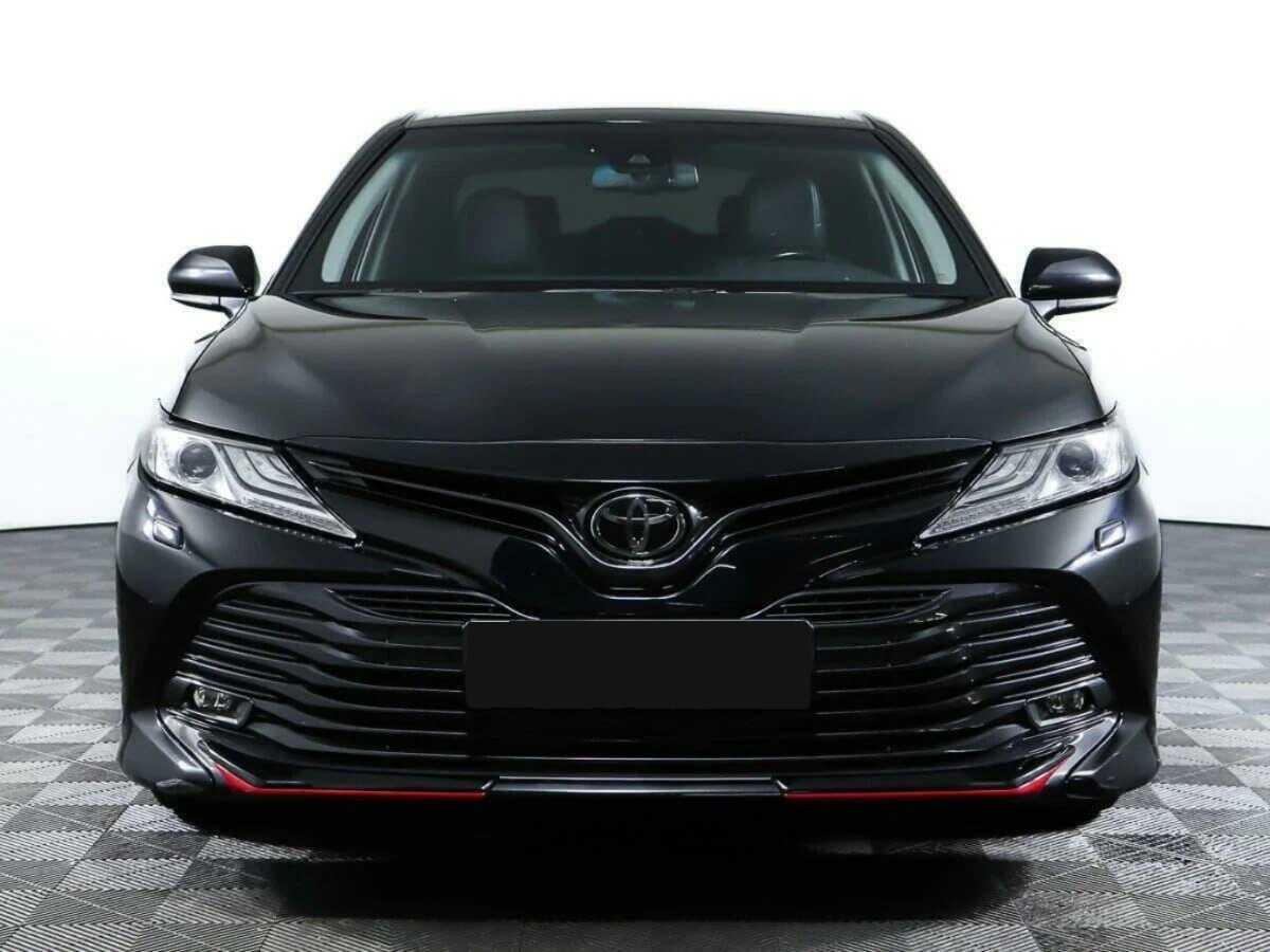 Toyota Camry с пробегом — 2020 год. Фото: #1