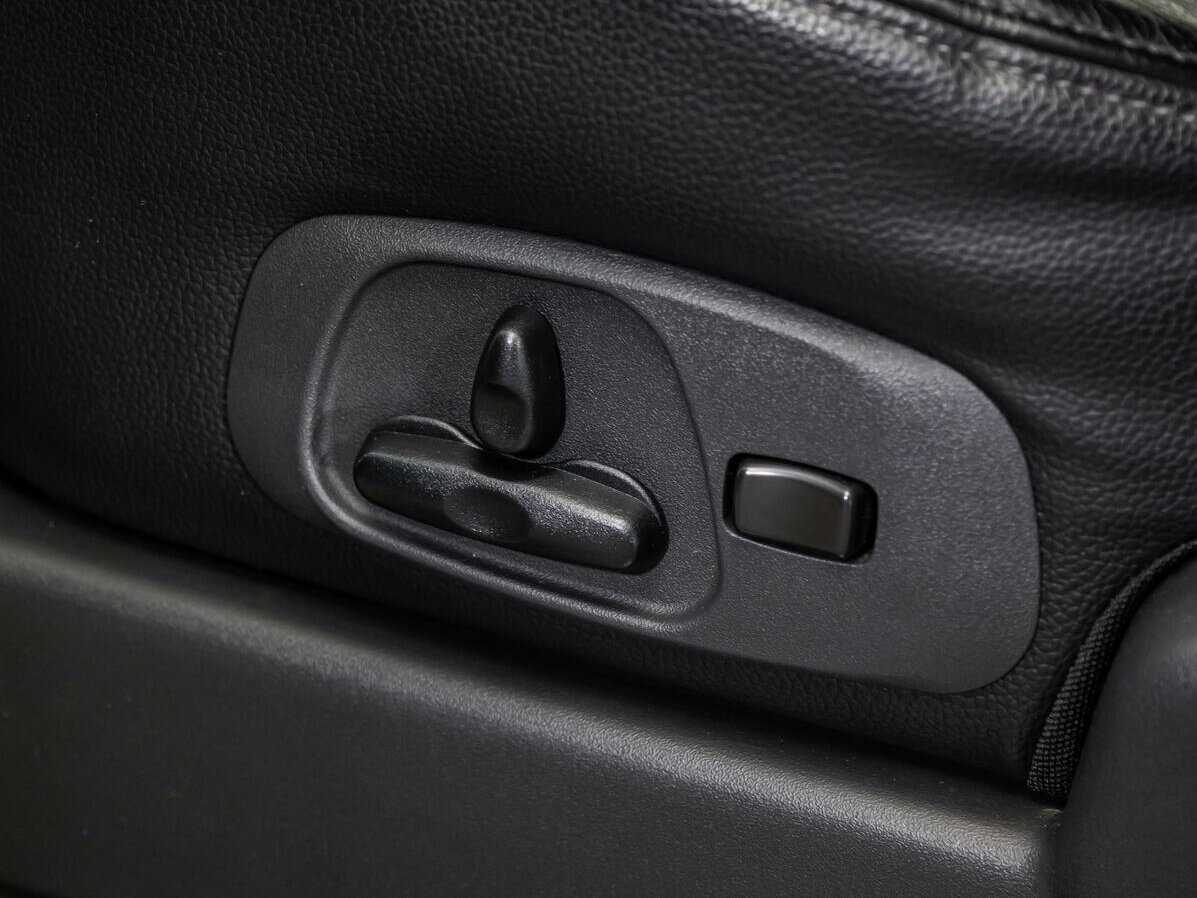 Mitsubishi Pajero с пробегом — 2017 год. Фото: #17