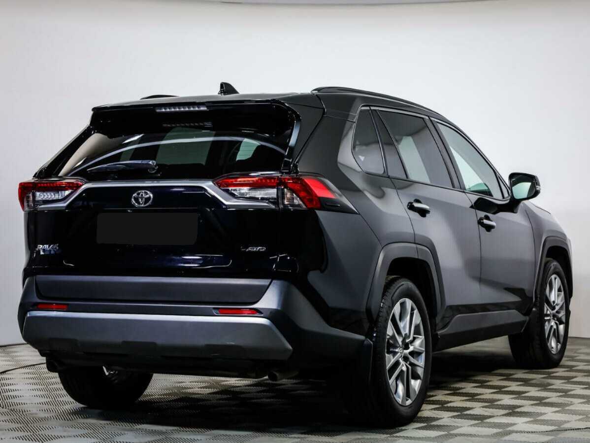 Toyota RAV4 с пробегом — 2021 год. Фото: #4