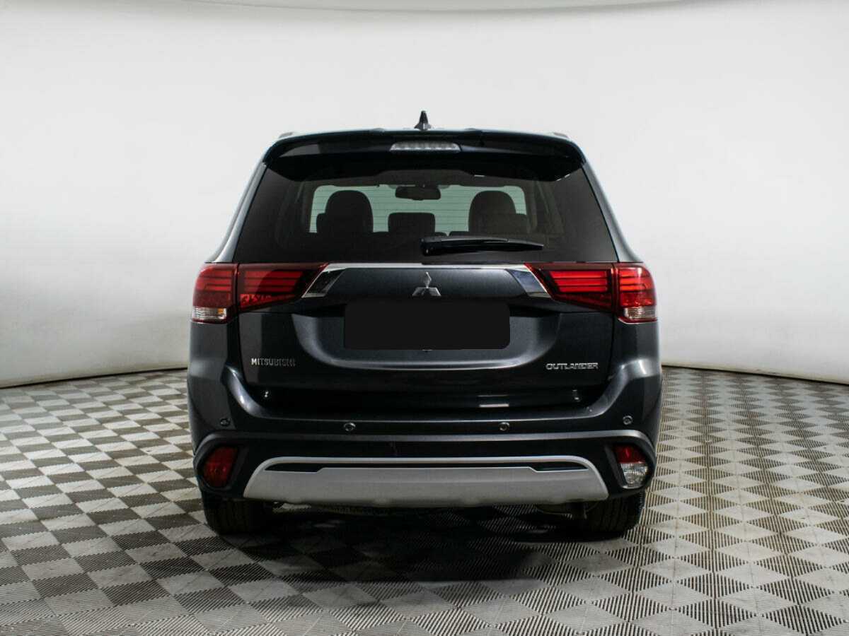 Mitsubishi Outlander с пробегом — 2019 год. Фото: #2